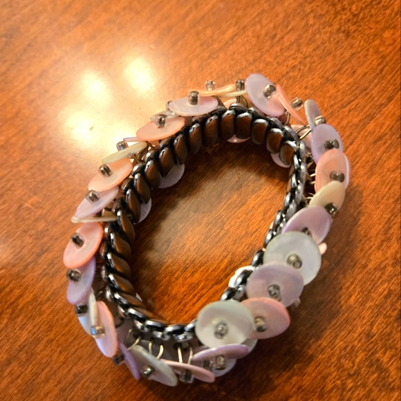 Unique Vintage Shell Disc Bracelet - Picture 5 of 7